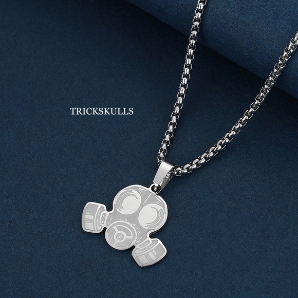 Silver Stainless Gas Mask Respirator Pendant Necklace w 24 in Box Chain New! - Picture 2 of 6